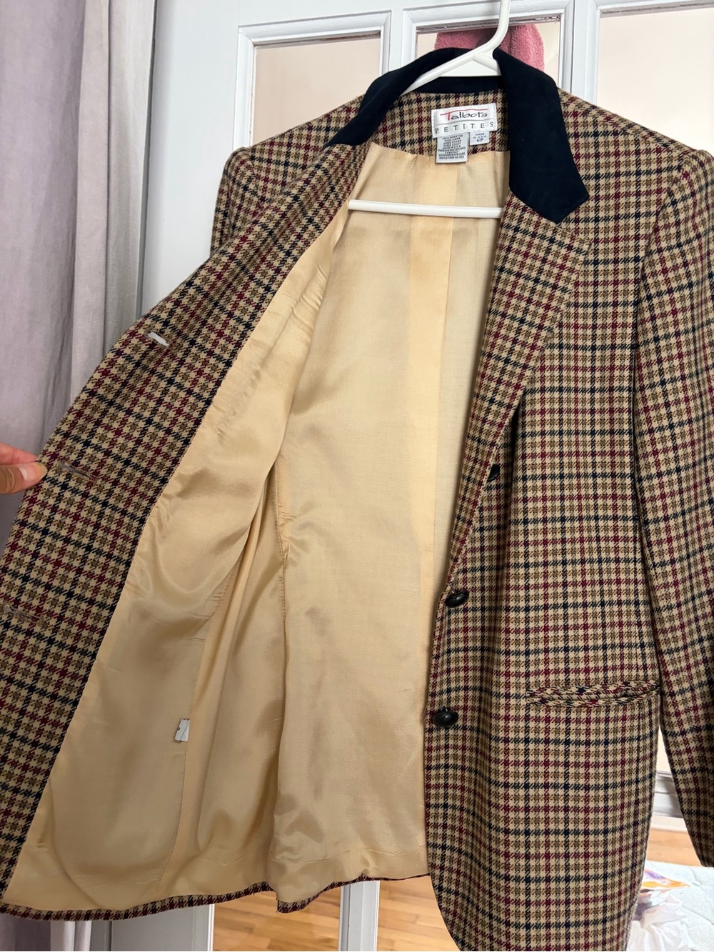 Talbots Petite Houndstooth Tweed Blazer in Beige, Red and Black - Picture 4 of 5